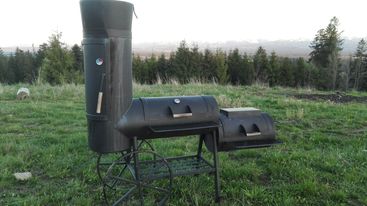 Grill z wędzarnią smoker